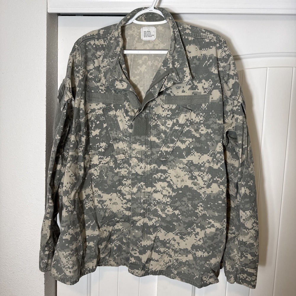 US Army ACU Jacket Digital Camo UCP Military Combat‎ Coat L Regular